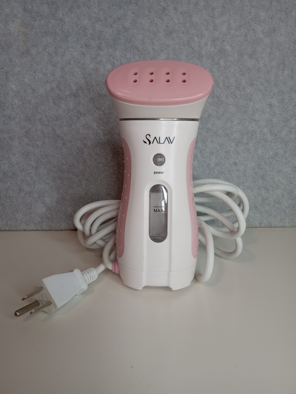 Steamer "SLAVE" TS-01 Worldwide Travel Handheld Garment Steamer